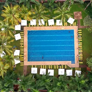4* Hotel Kabira Country Club